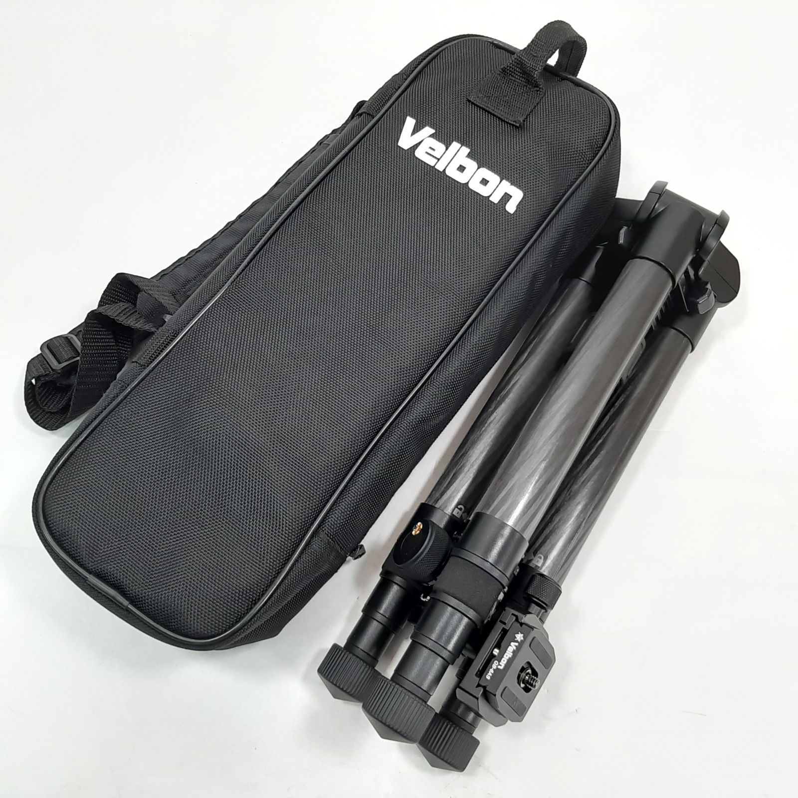 Velbon UTC-63II AS カーボン5段トラベル三脚 自由雲台QHD-S6AS アルカスイス互換 専用ケース付き
