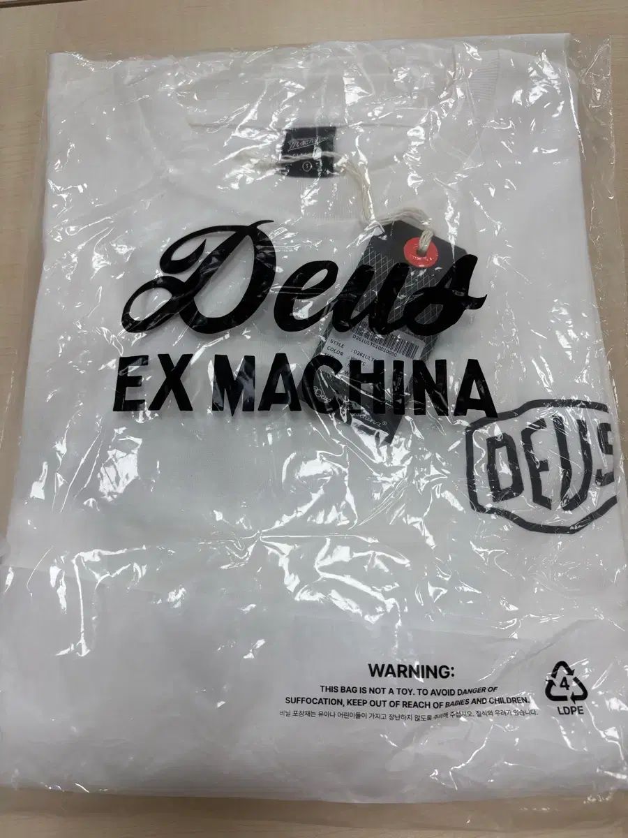 DEUS EX MACHINA ソウル カレッジ ロングスリーブ