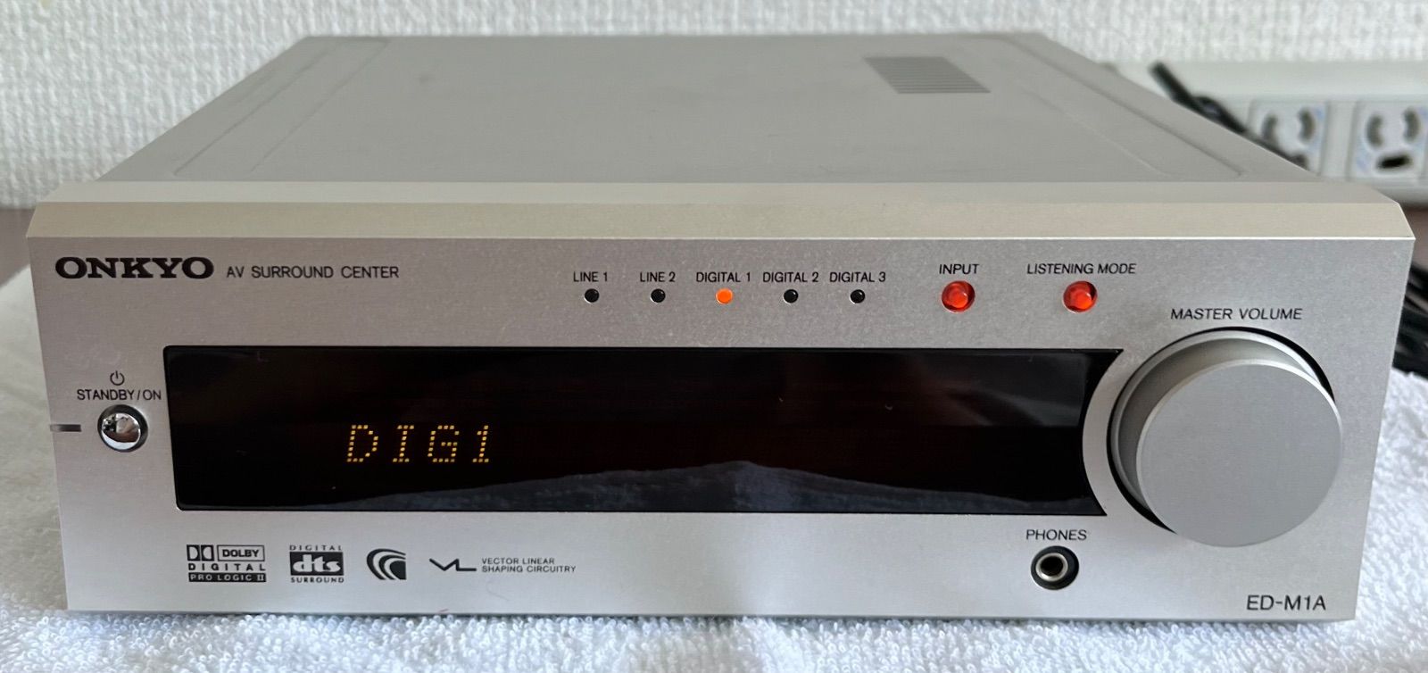 現状品】ONKYO ED-M1A AVサラウンドセンター シルバー Dolby Digital