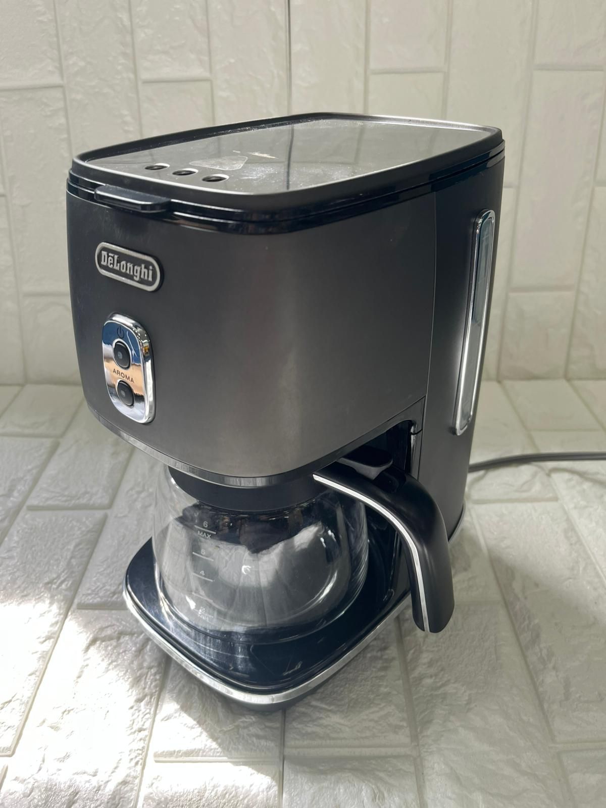 DeLonghi デロンギ ディスティンタ ドリップコーヒーメーカー ICMI011J-BK ブラック 箱付