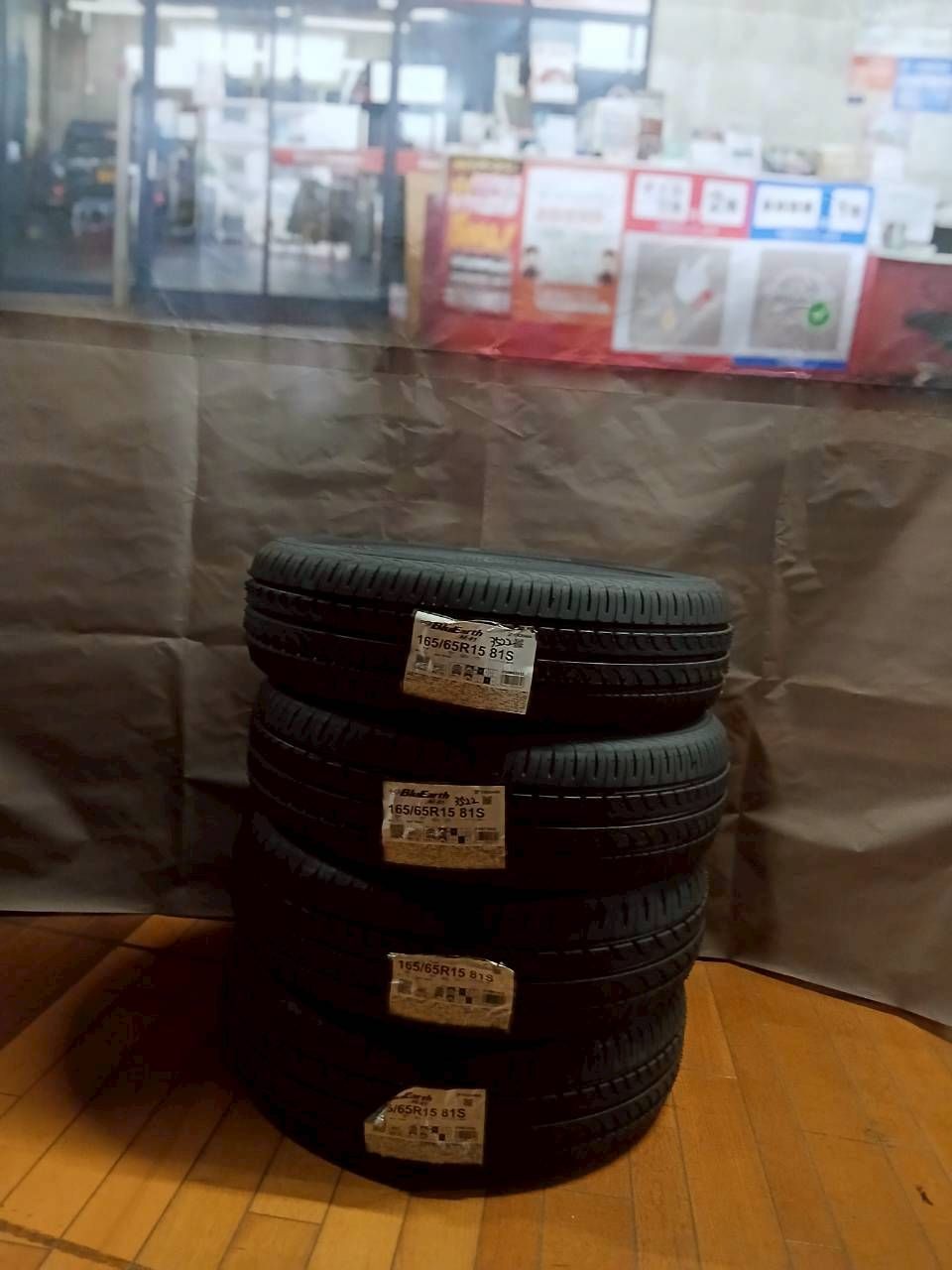 ﾖｺﾊﾏﾀｲﾔ　ﾌﾞﾙｰｱｰｽAE01　165/65R15　2022年製　4本ｾｯﾄ　★オク015