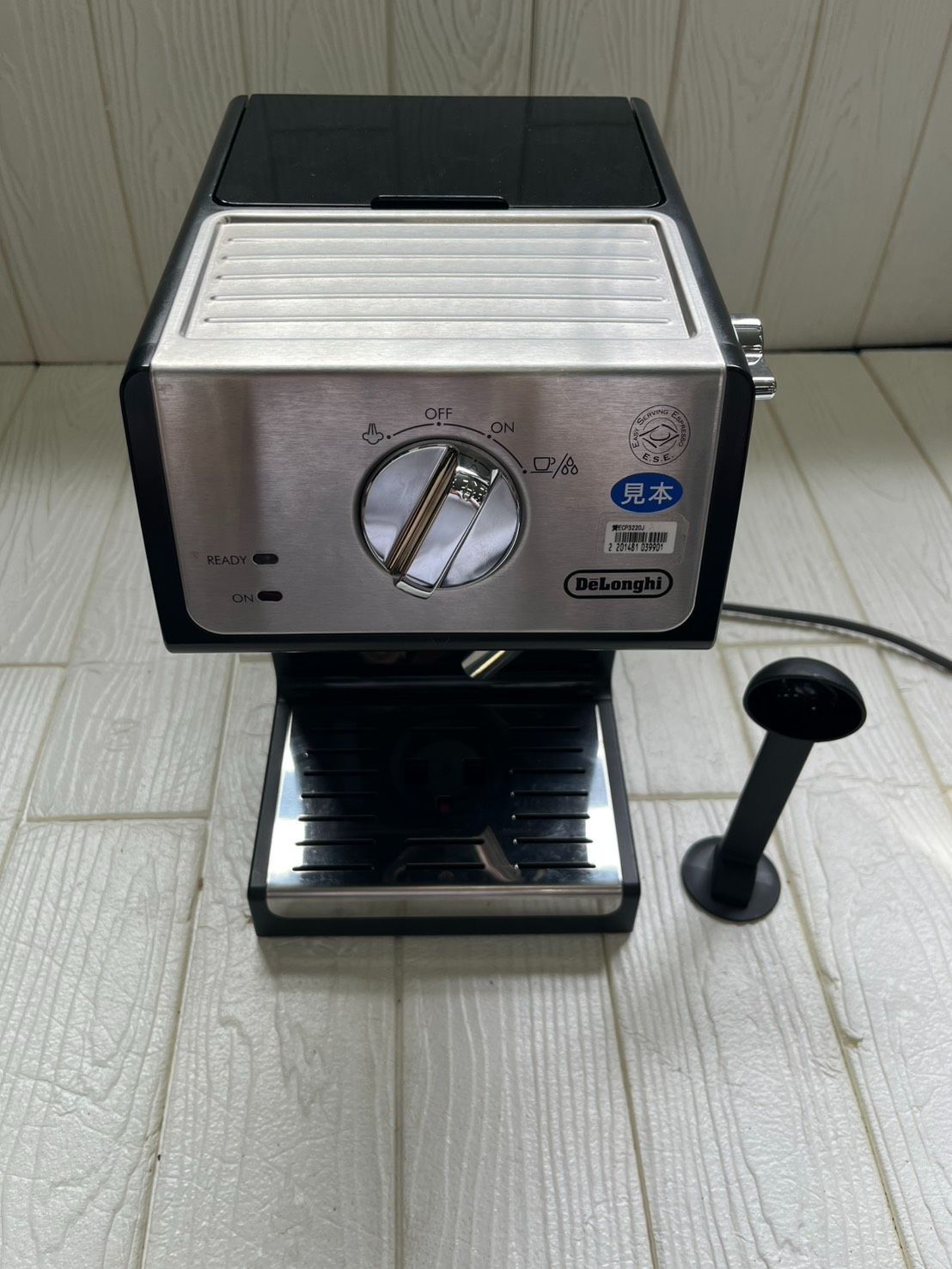 【展示品・通電確認済み】DeLonghi ECP3220J-BK エスプレッソ カプチーノメーカー 展示品