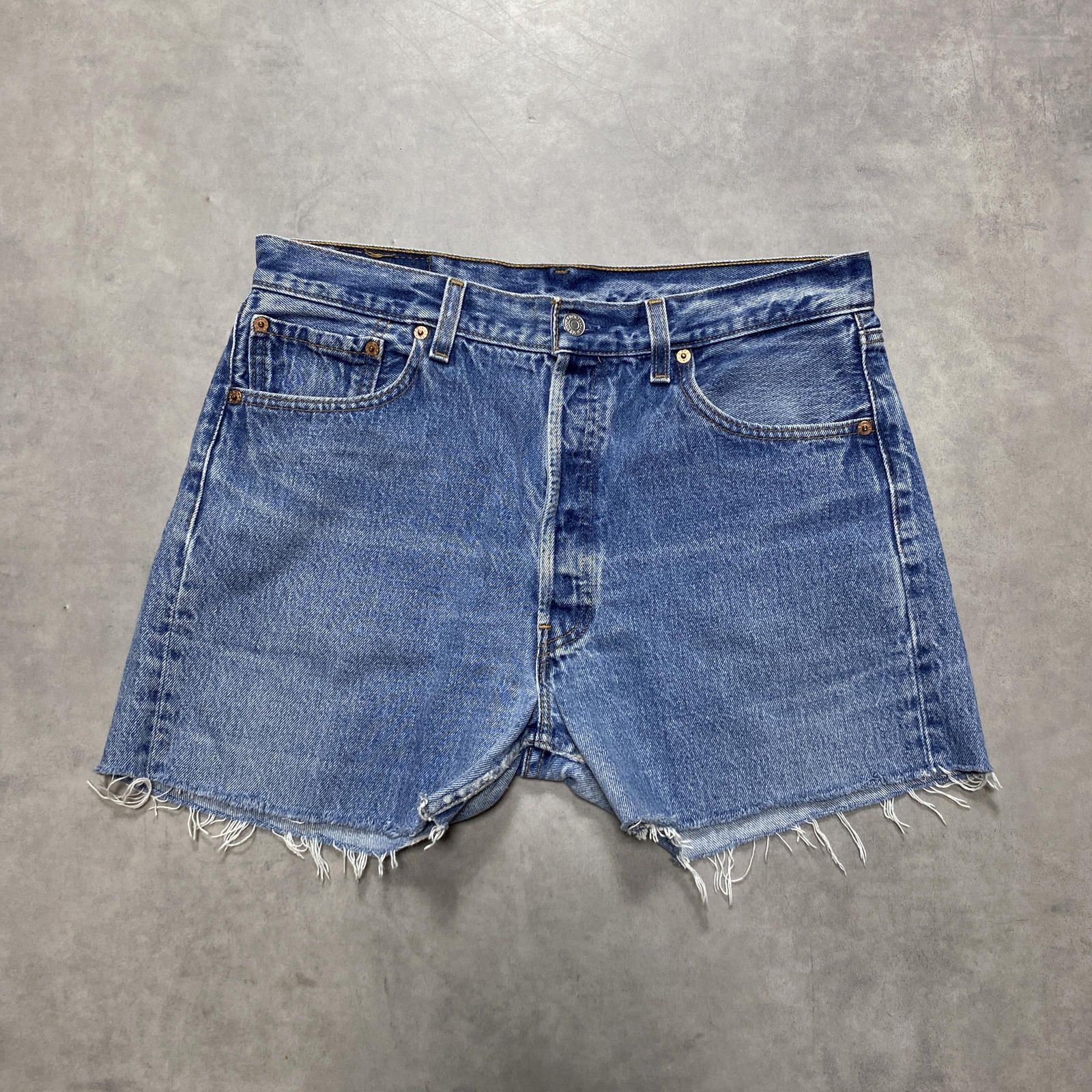 0 - Levis Etsy 90