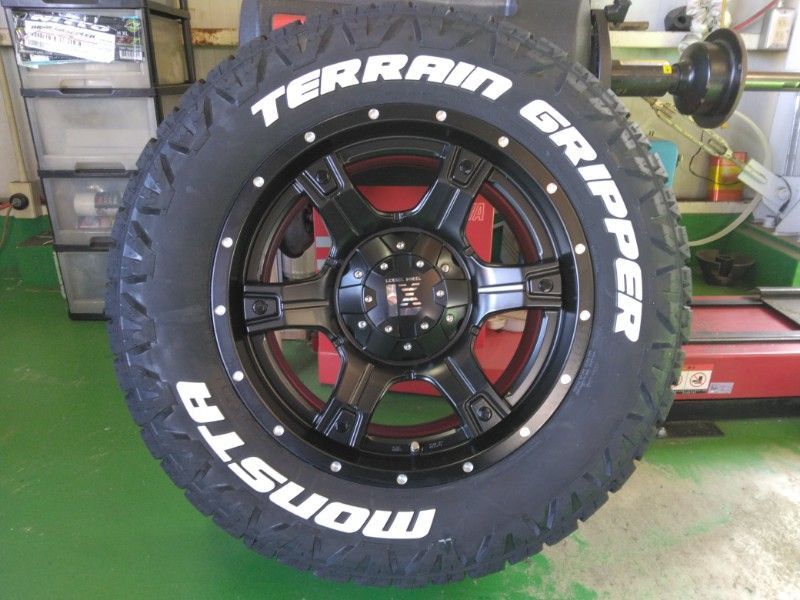 格安販売 在庫限り 新品/4本 150 プラド FJクルーザー 17インチ タイヤホイール MONSTA TERRAINGRIPPER 265/65R17 265/70R17 LEXXEL OutLaw レクセル アウトロー