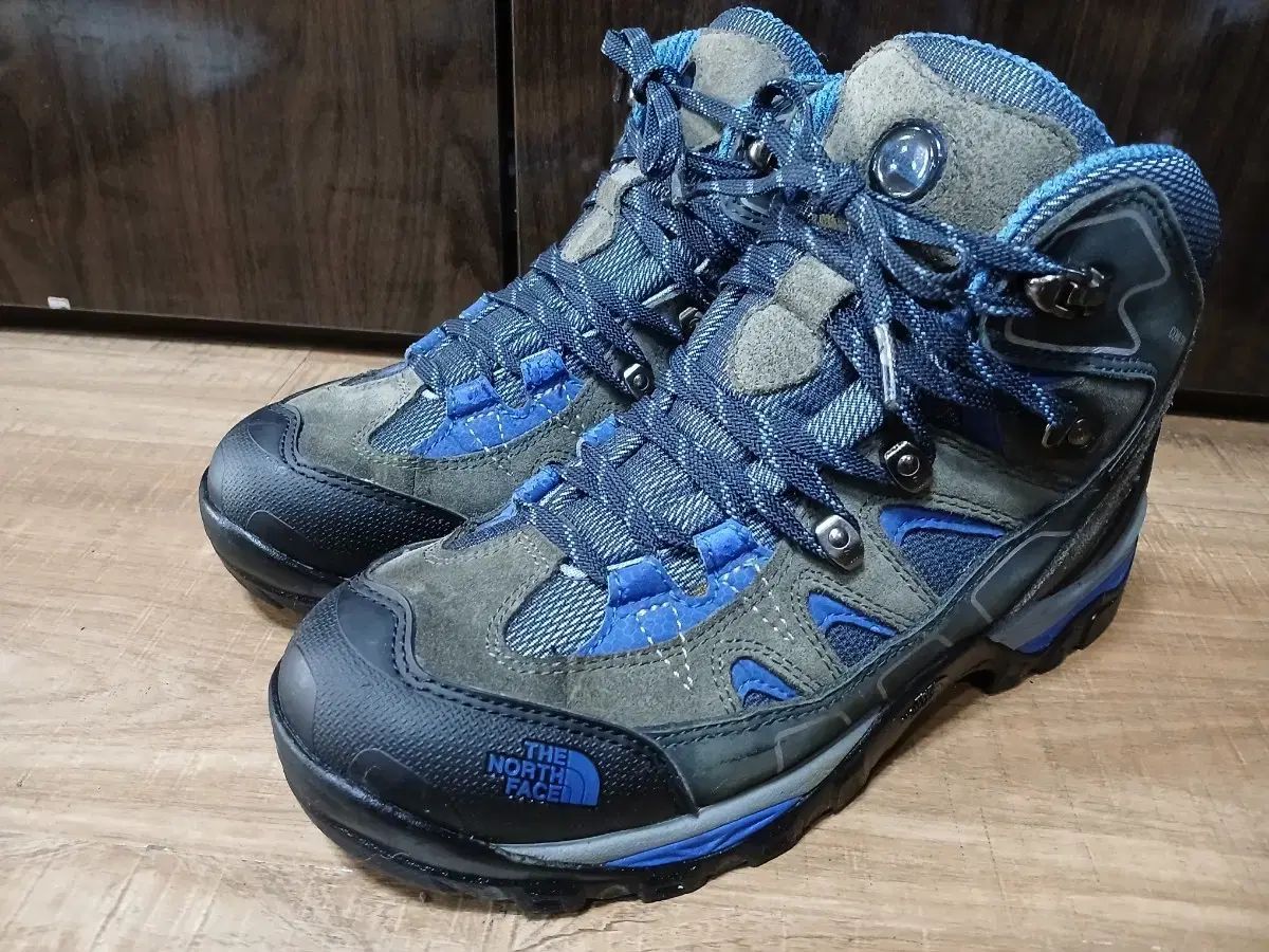THE NORTH FACE ザノースフェイス 登山靴 ブルー/グレー