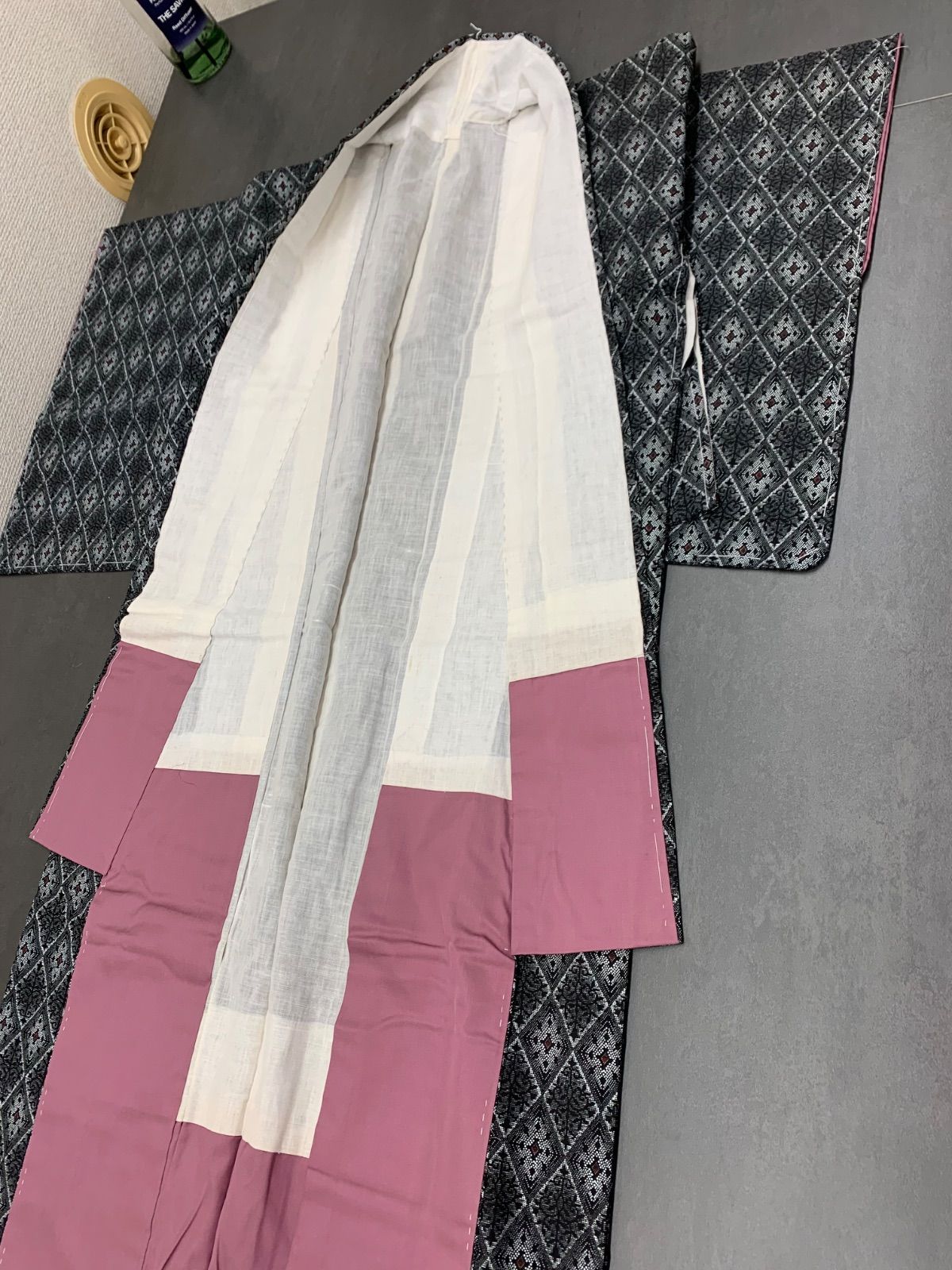 美品 本場大島紬 龍郷柄 着物 - メルカリ