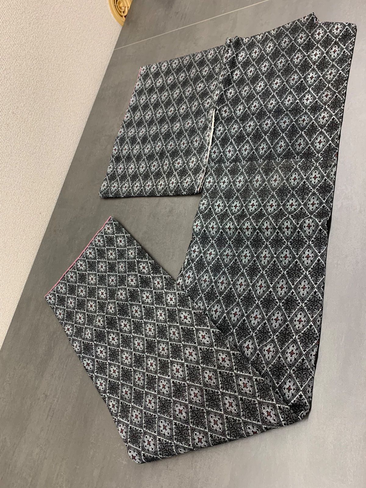 美品 本場大島紬 龍郷柄 着物 - メルカリ