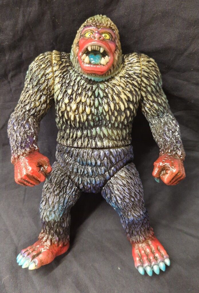 フューチャーモデルズ ツイフォン編三大怪獣 ギガス 蓄光Ver.