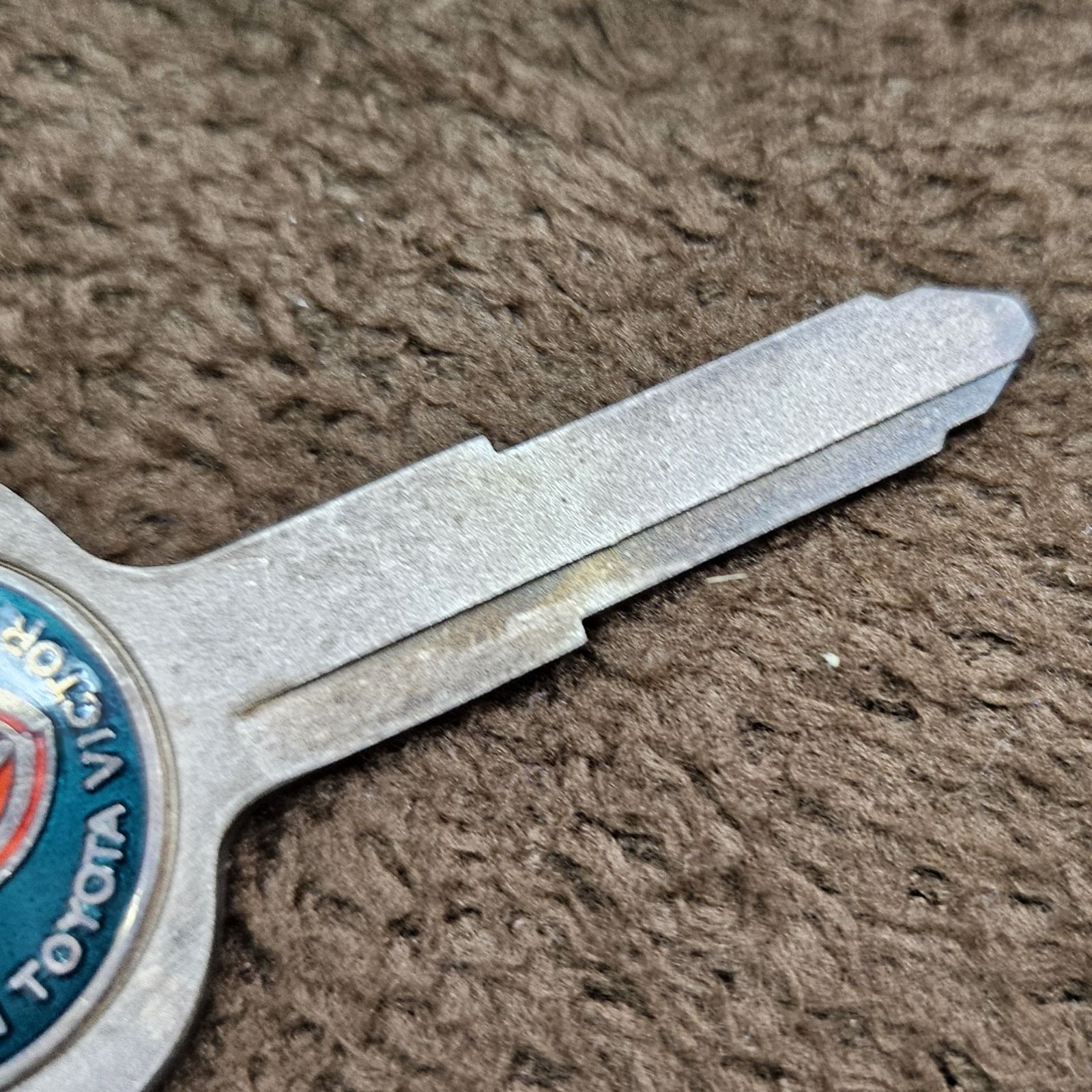 1974年 当時物 トヨタ 鍵モチーフ キーホルダー 純銀製 19.2g VICTORY