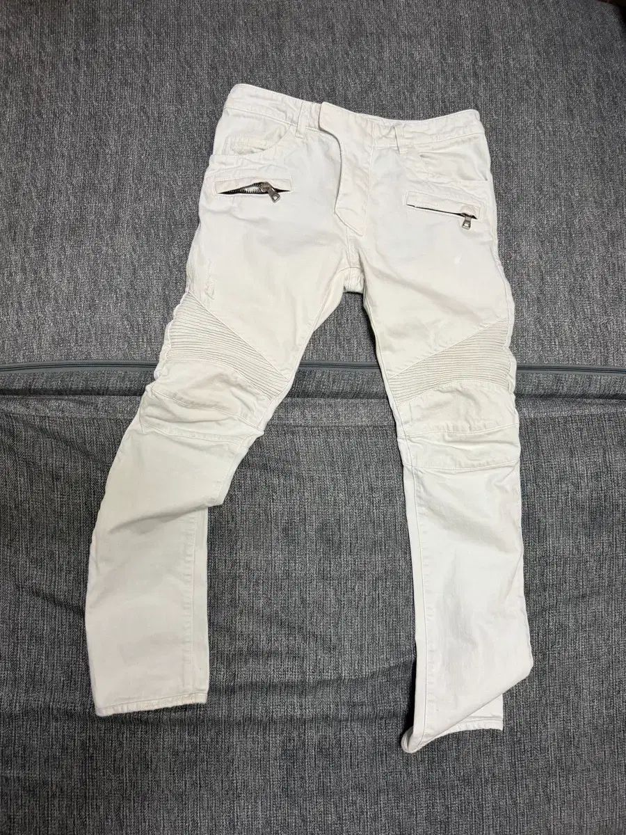 正規品 BALMAIN バルマン 白 バイカーデニム 29