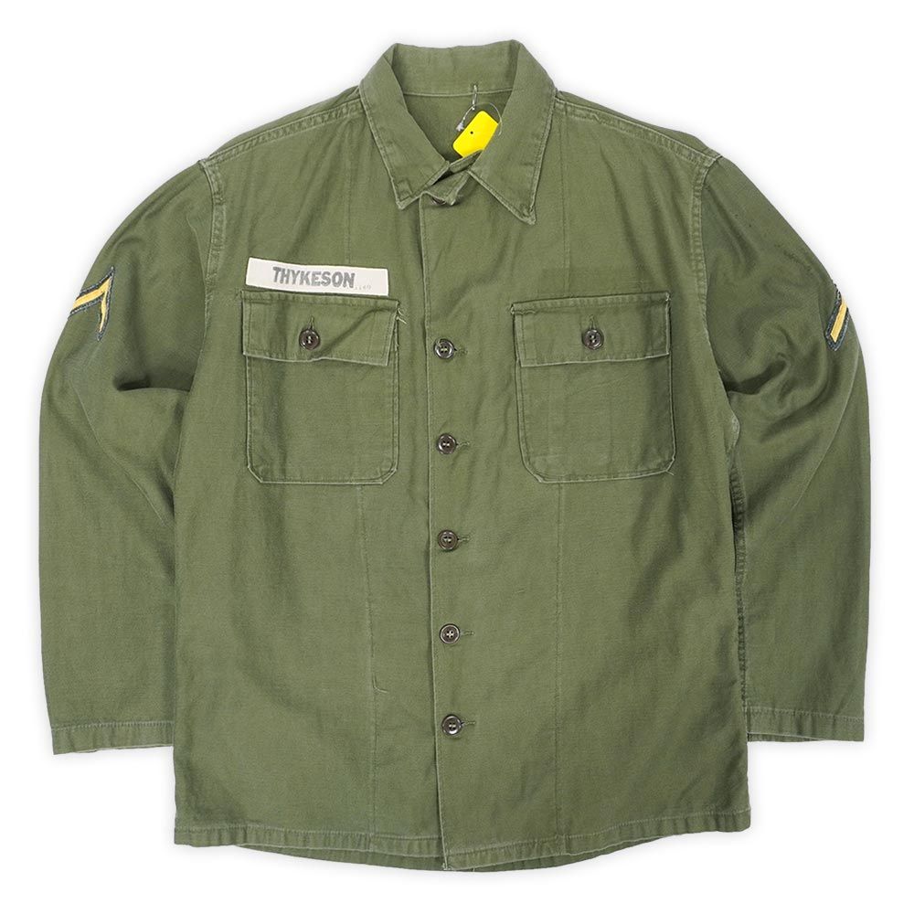 米軍実物 US.ARMY 50s 50年代 コットンサテン ユーティリティシャツ 1st 前期型 ミリタリー 官給品 放出品 軍物 USA ヴィンテージ アメリカ 古着 OG-107 オリーブグリーン Mサイズ MEDIUM【中古】