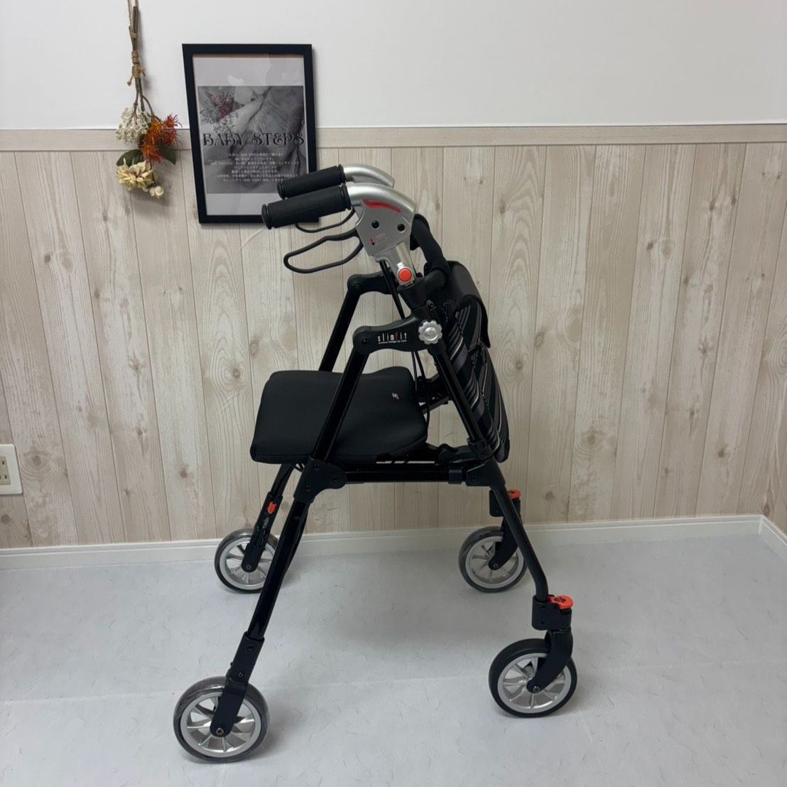 消毒済 中古 歩行器】すぐ使える歩行器 美品 スリムフィット 座面付き 