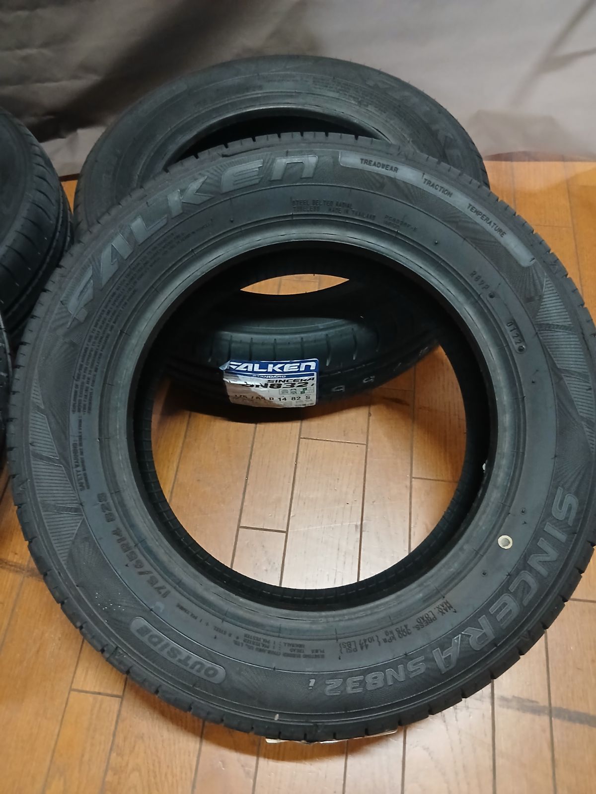■2024年製■ファルケン　シンセラ　SN832i　175/65R14　4本 ﾌｧﾙｹﾝﾀｲﾔ ｼﾝｾﾗSN832i 175/65R14 2022年製 4本ｾｯﾄ オク018 【公式通販】