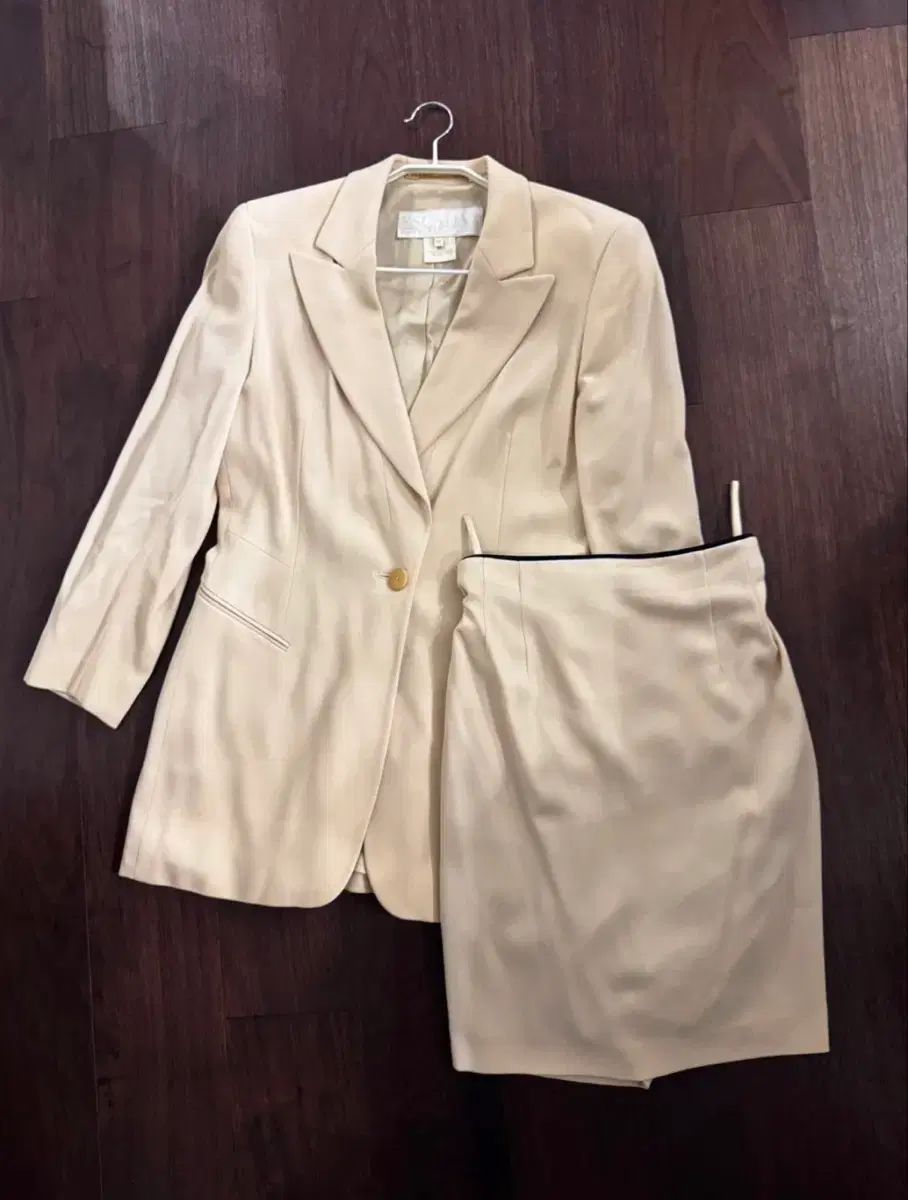 ブランド ESCADA(エスカーダ) スーツ セットアップ スカート セットアップ