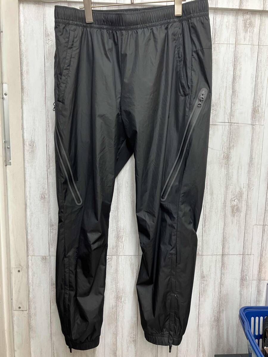 メンズ服個品NIKE/テックパンツ/ブラック/Lサイズ/ウエスト 約88cm 股上 約34cm 股下 約70cm 裾幅 約15cm