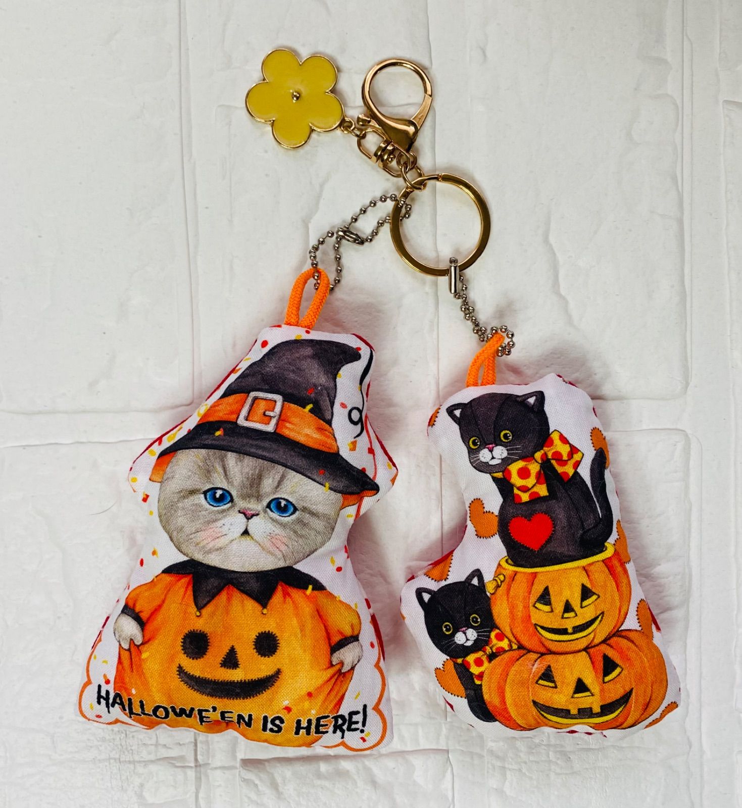 コヤンイサムチョン　キーホルダー コヤンイサムチョン】ファブリック ハロウィンキーホルダー - メルカリ