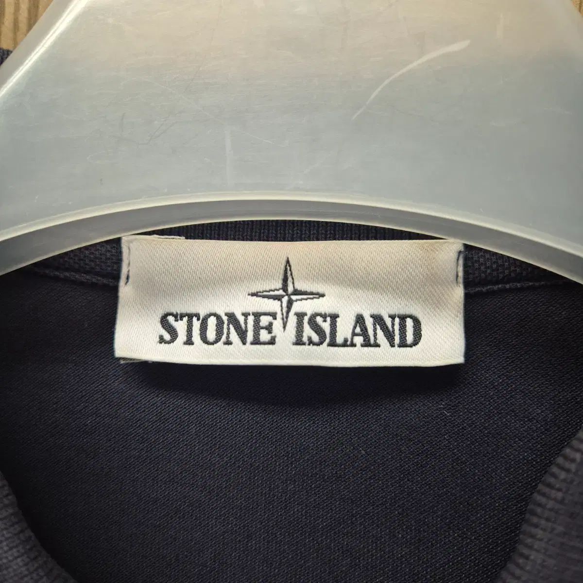 STONE ISLAND カラーTシャツ XL