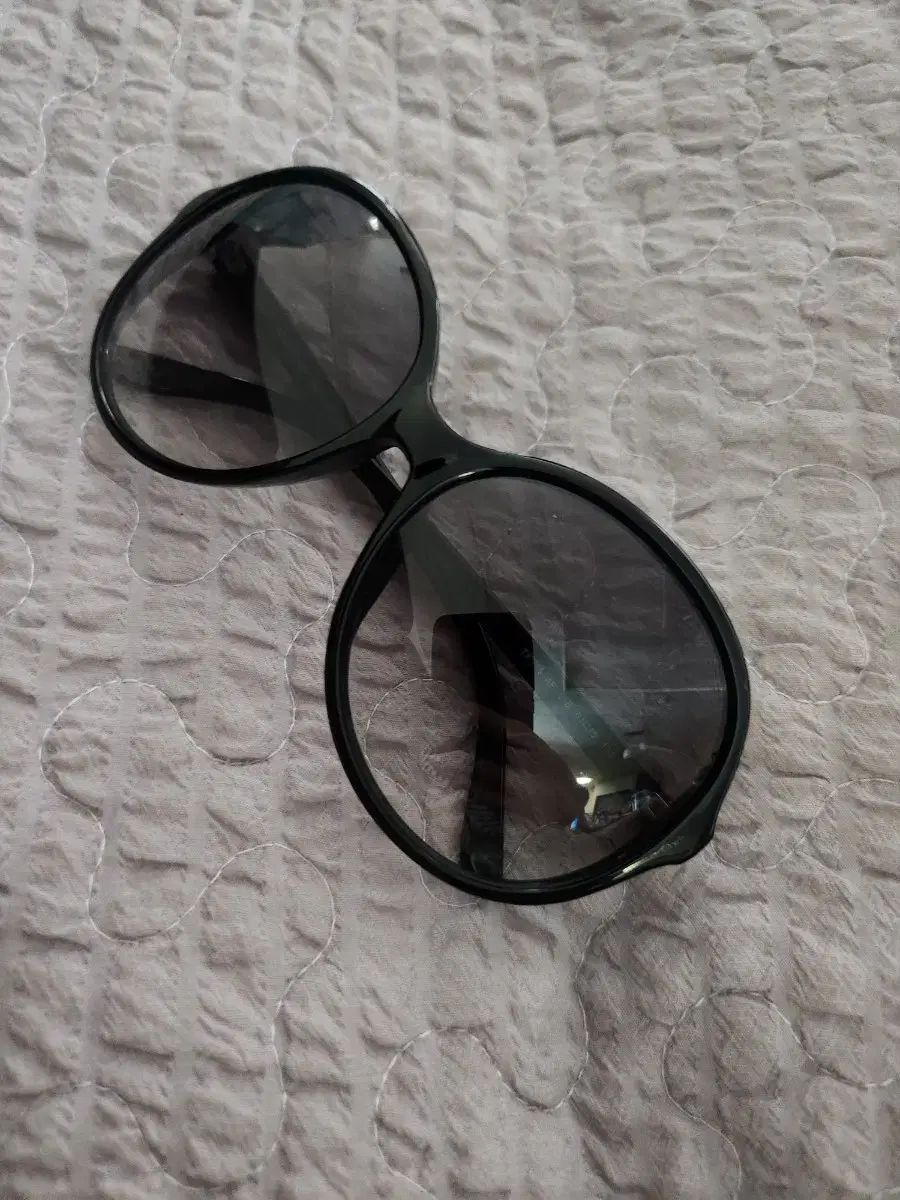 TOM FORD トムフォード オーバーサイズ サングラス TF215 AF 01B (単品)