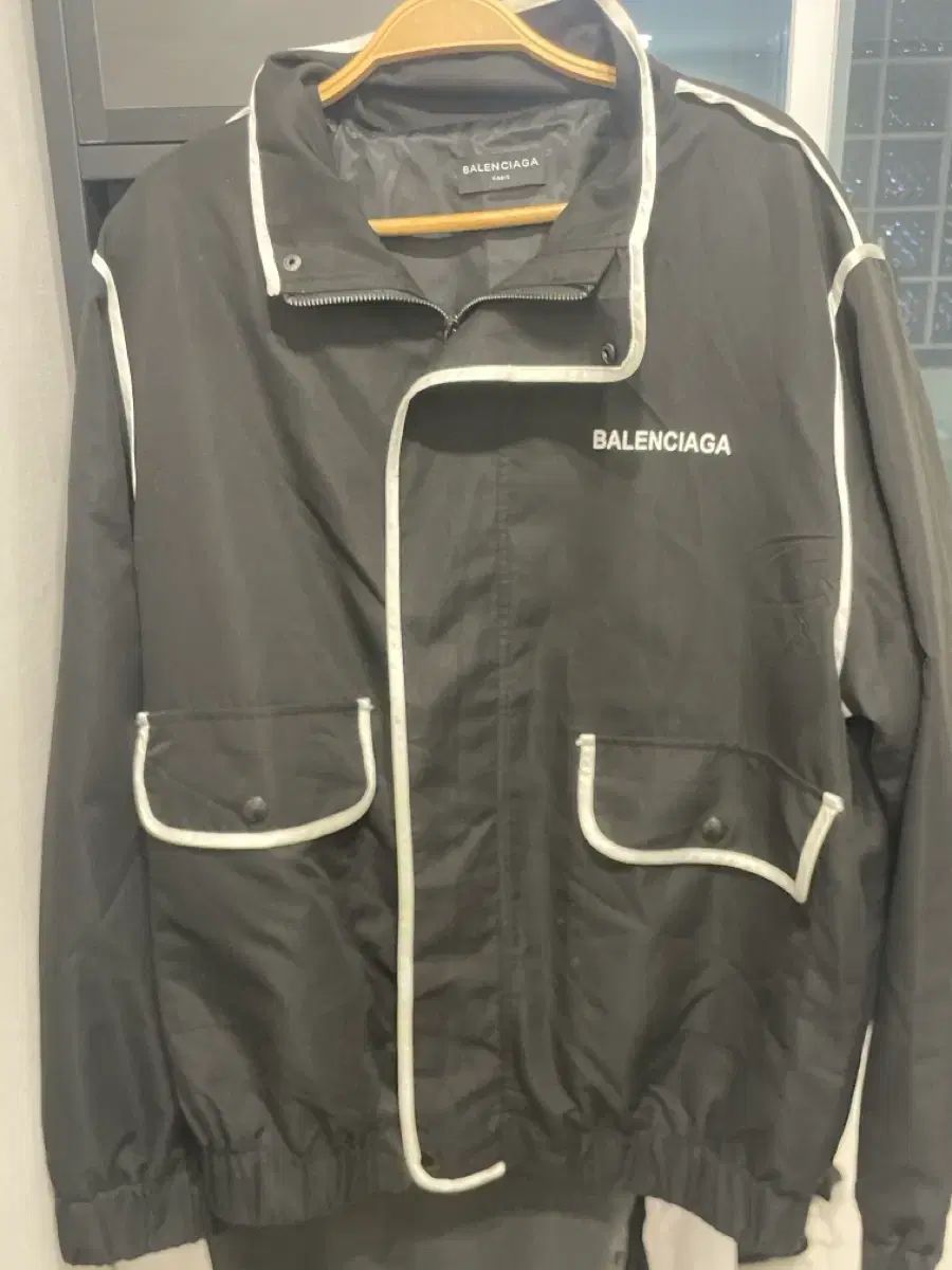 バレンシアガ ニットジップアップ xL (下のボタンでサイズ調整可能 m xL)