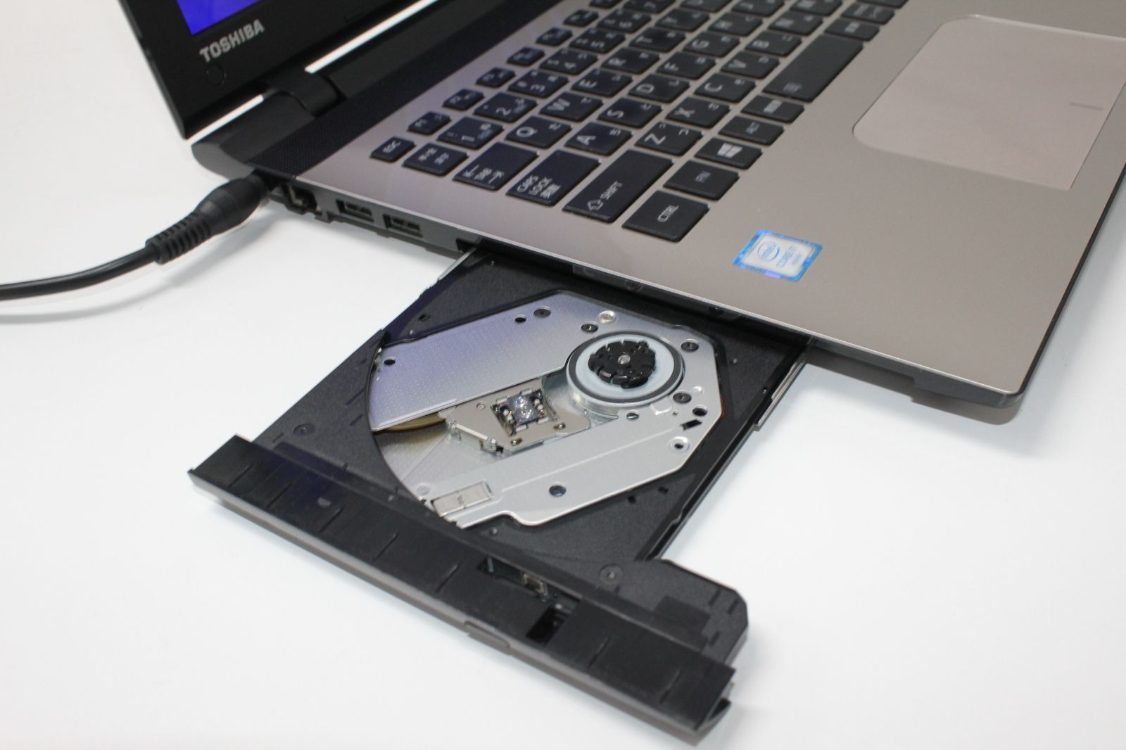 東芝 dynabook AZ85/UG 中古 i7 SSD512GB 8GB - メルカリ