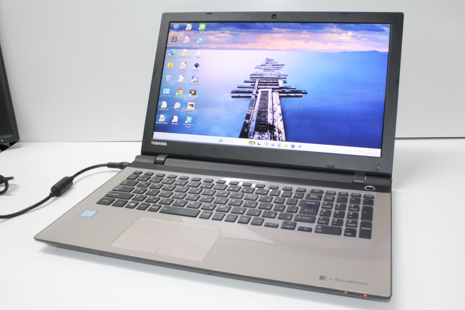 【中古ノートPC】東芝〈dynabook  AZ85/UG〉512GB/8GB 東芝 dynabook AZ85/UG 中古 i7 SSD512GB 8GB - メルカリ