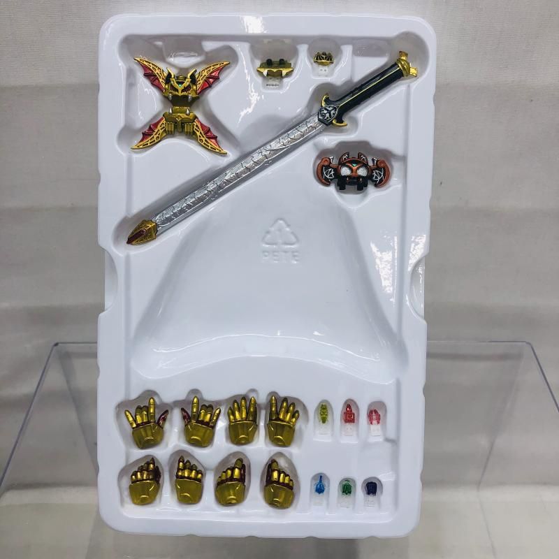 中古】開封)S.H.Figuarts (真骨彫製法) 仮面ライダーキバ エンペラー
