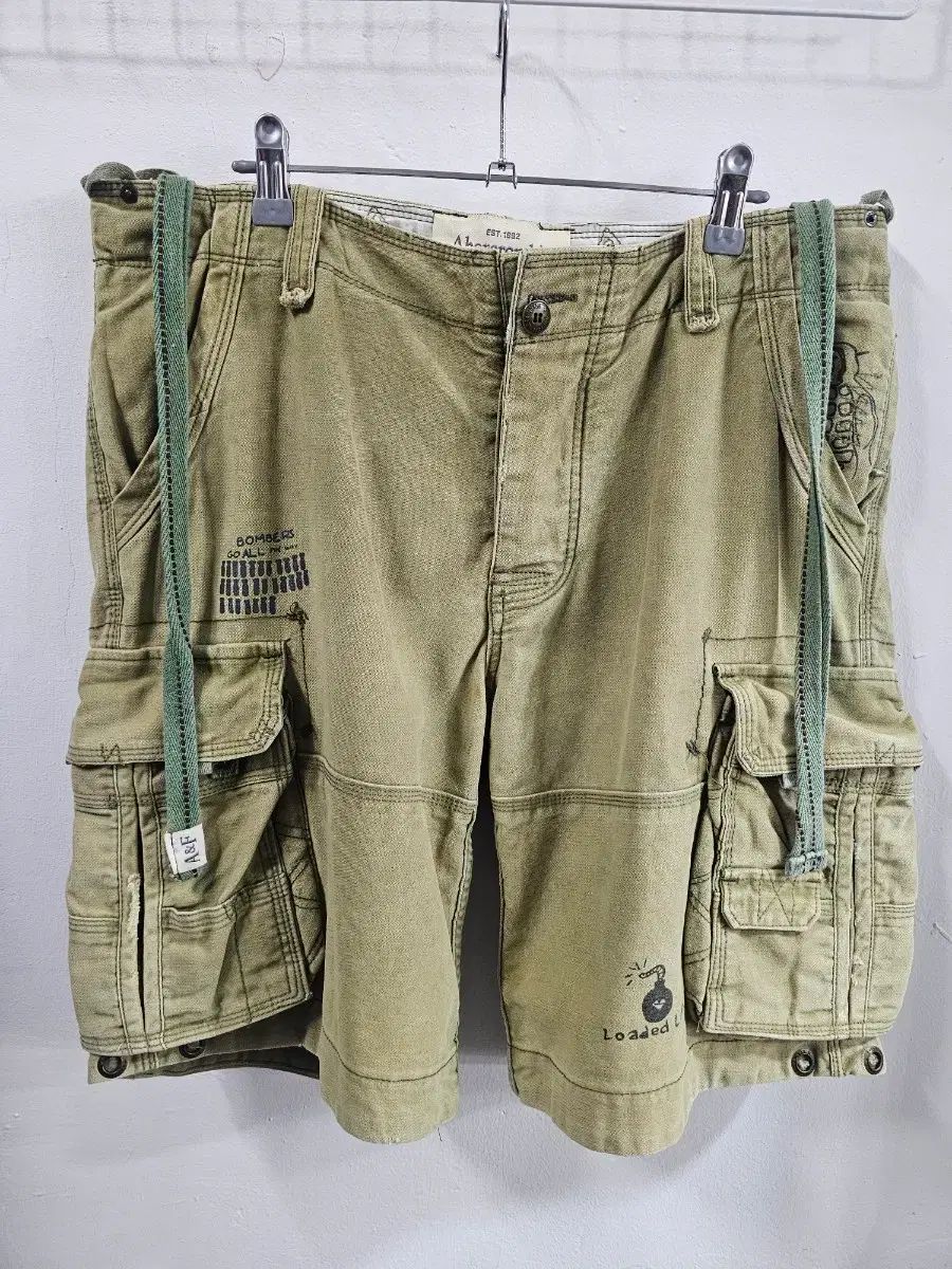 Abercrombie カーゴ ハーフパンツ