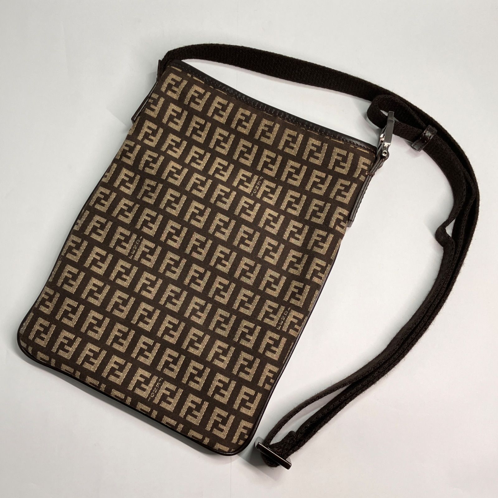 FENDI フェンディ ズッキーノ ショルダーバッグ　湘南台店