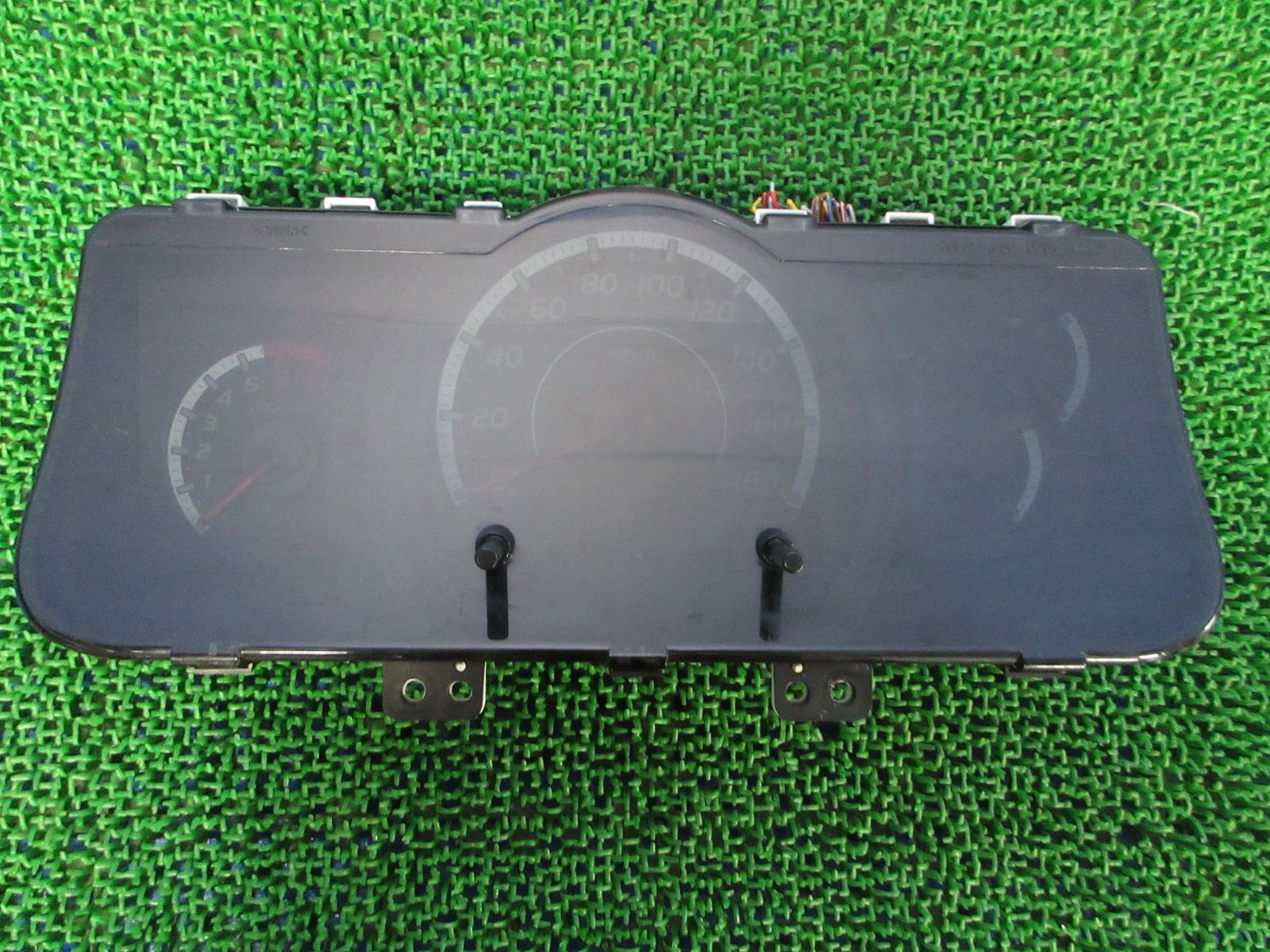 ★SFC7182/トヨタ ハイエースワゴン TRH200K TRH219W　 純正 スピードメーター/タコメーター 走行距離不明 769314-630