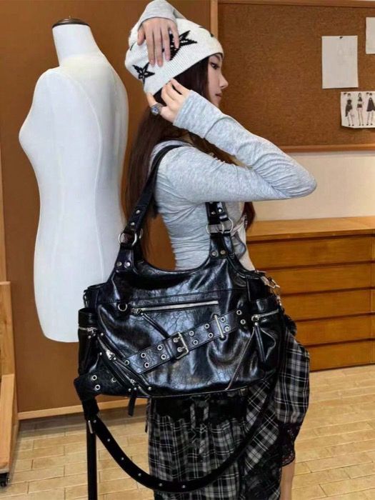 バッグ レディース トートバッグ 1個 ヴィンテージスタッズ入りバイカーバッグ、Y2Kバディショルダートートバッグ、パーソナライズされたストリートショルダーバッグ、大容量学生カジュアルアンダーアームバッグ、ミニマリストコミュータークロスボディバッグ、日常