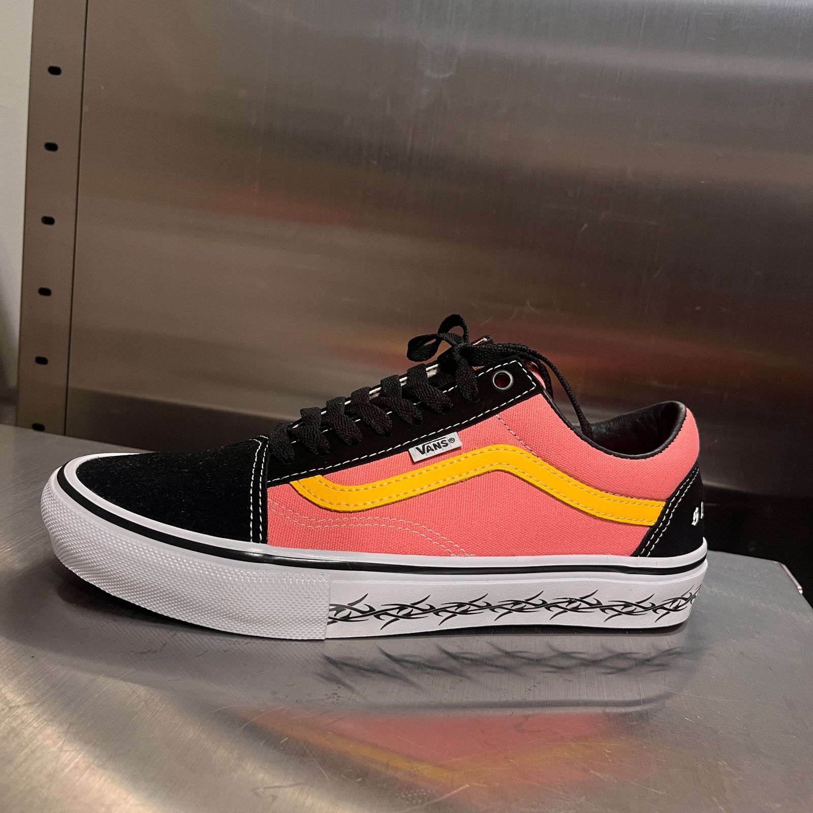 Supreme × Vans Old Skool 
