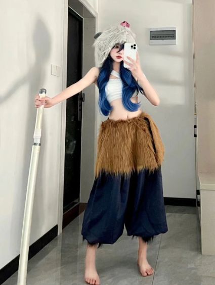 【新品・未使用】鬼滅の刃 嘴平伊之助（女子版）コスプレ衣装 新作 セットアップ 仮装 コスチューム ハロウィン 文化祭 学園祭 イベント撮影用 レディース対応 男女兼用