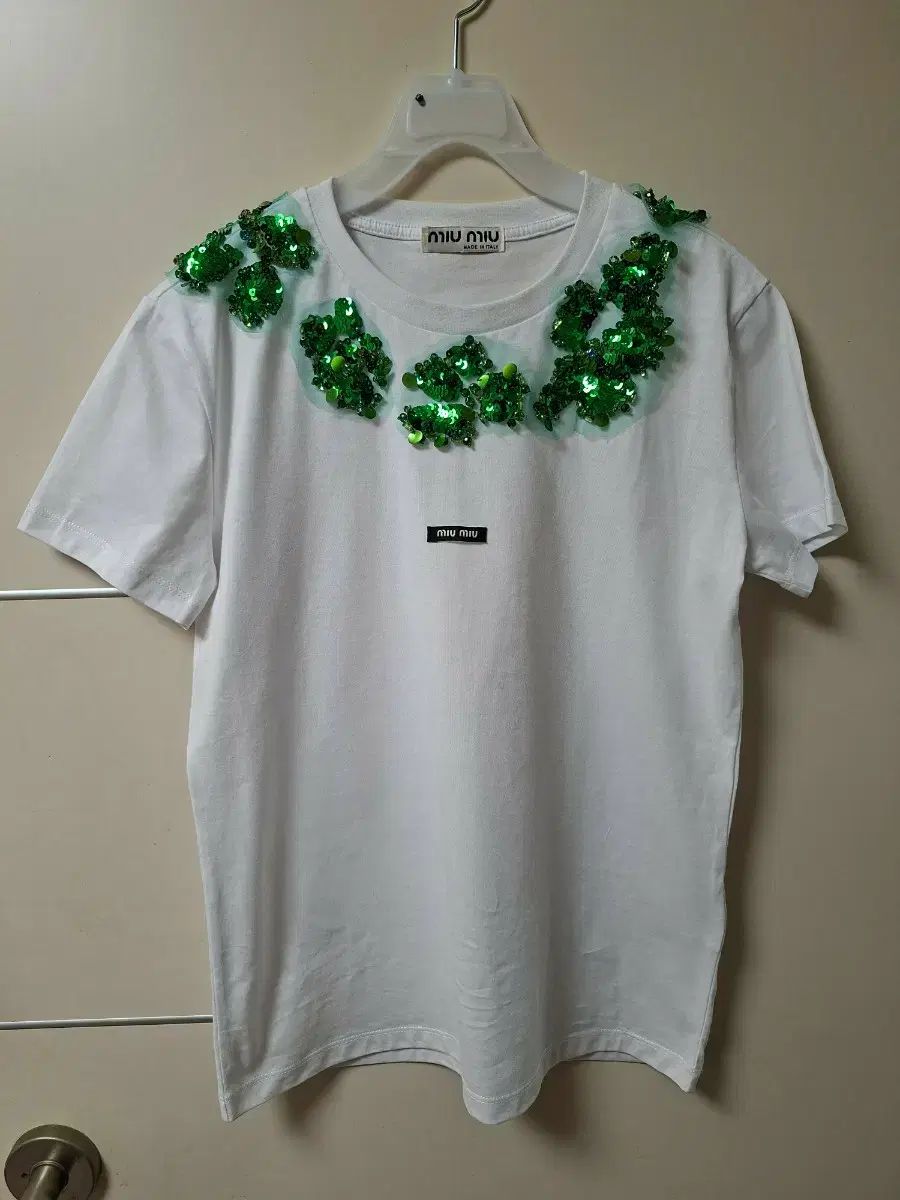 ミュウミュウ 白 緑 スパンコール 半袖Tシャツ