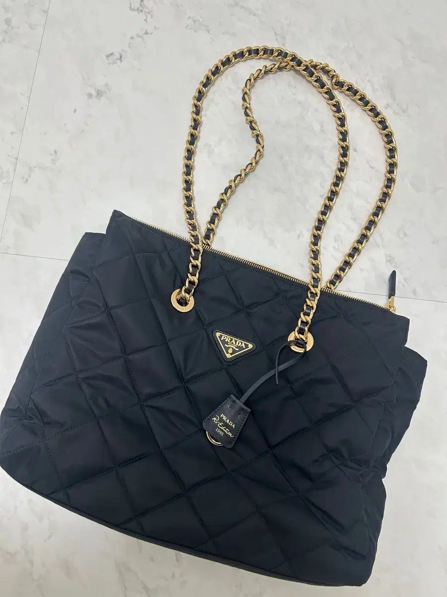正規品 新品 PRADA リー エディション 1995 チェーン ショルダーバッグ ラージ 239,504円