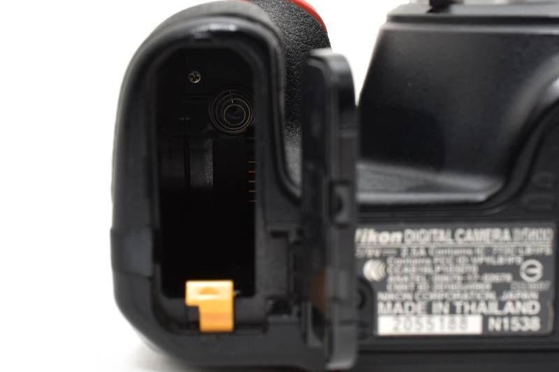 ☆良品☆《ショット数49,567回》ニコン Nikon D5600 ボディ☆ YM1496