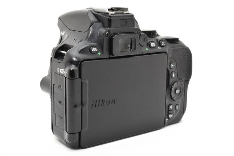☆良品☆《ショット数49,567回》ニコン Nikon D5600 ボディ☆ YM1496