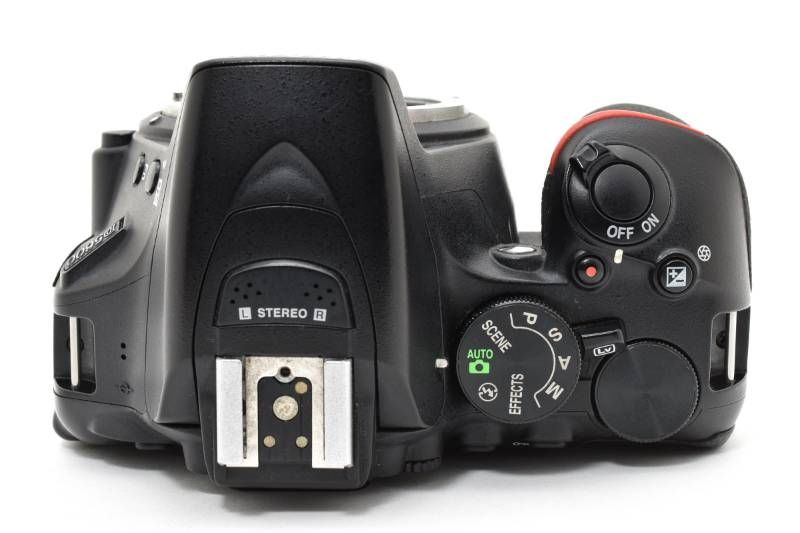 ☆良品☆《ショット数49,567回》ニコン Nikon D5600 ボディ☆ YM1496