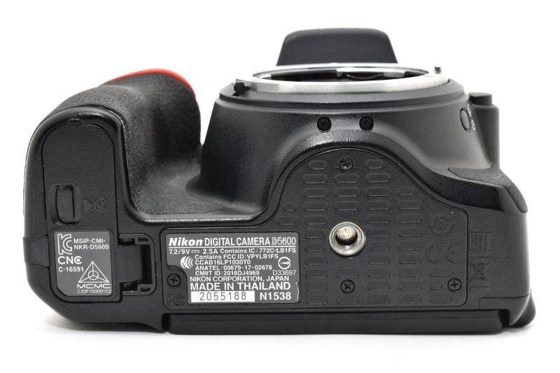 ☆良品☆《ショット数49,567回》ニコン Nikon D5600 ボディ☆ YM1496