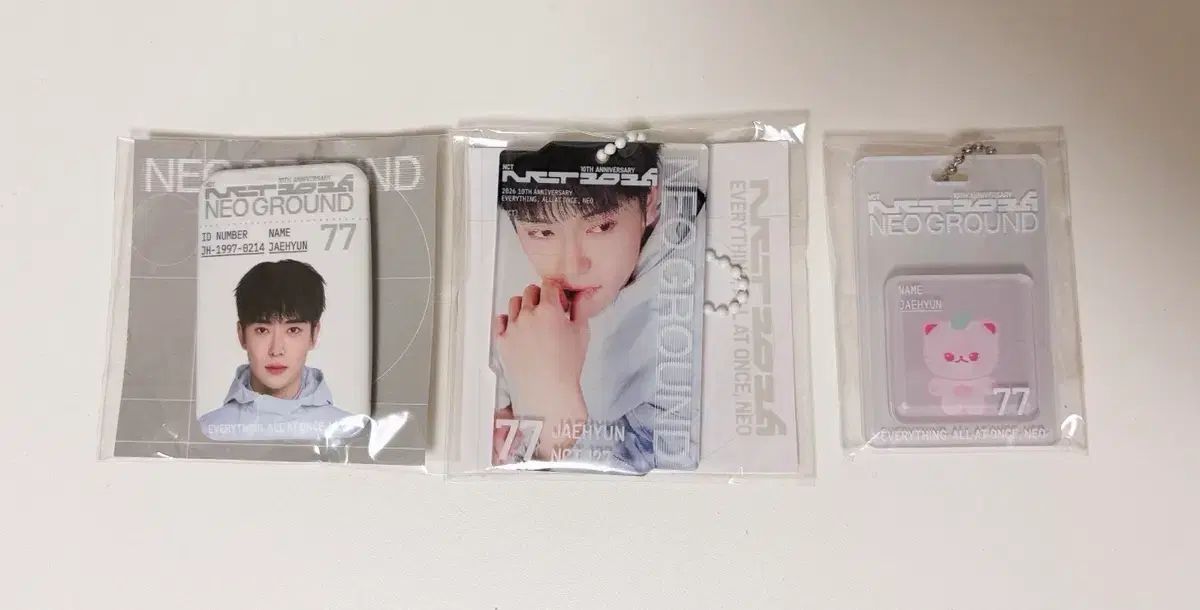 NCT(エヌシーティー) 10周年 ポップアップ NEO(ネオ)グラウンド ジェヒョン(JAEHYUN) メタルバッジ レンチキュラー ミニチュア キーホルダー