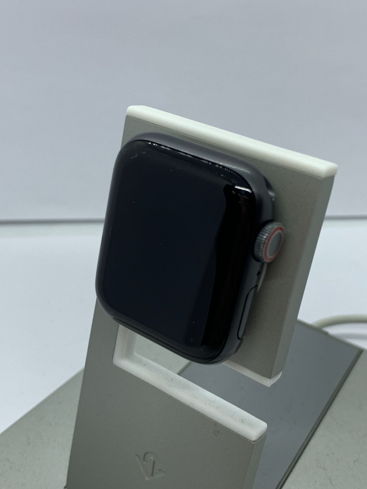 【中古・バッテリー劣化・画面キズ有・フレームキズ有】Apple Watch SE2 GPSモデル 40mm アルミケース［スペースグレイ］ 7,200円
