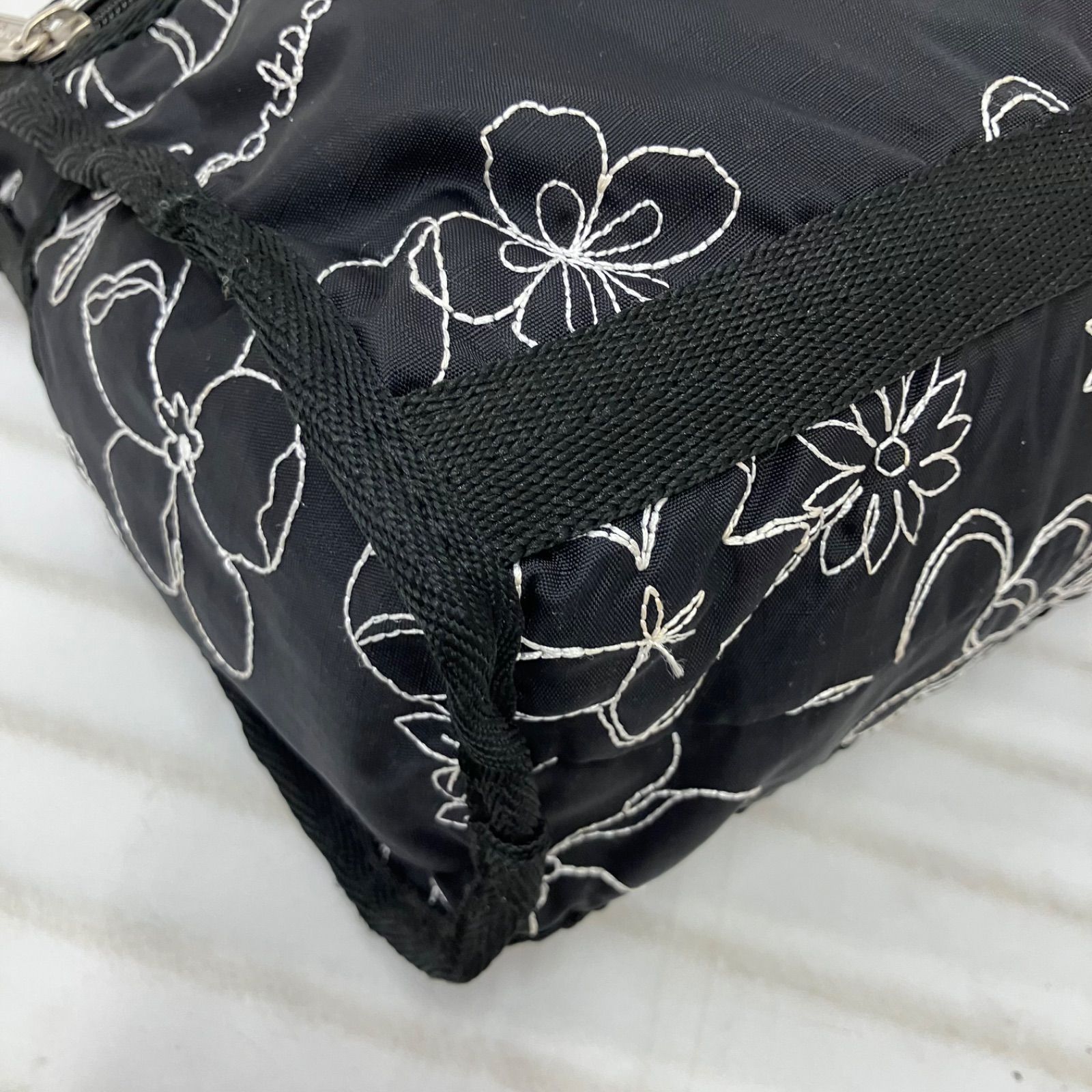 2点セット レスポートサック ショルダーバック 刺繍 花柄 ブラック 5329 LeSportsac レスポートサック ショルダーバッグ ブラック 黒 花柄