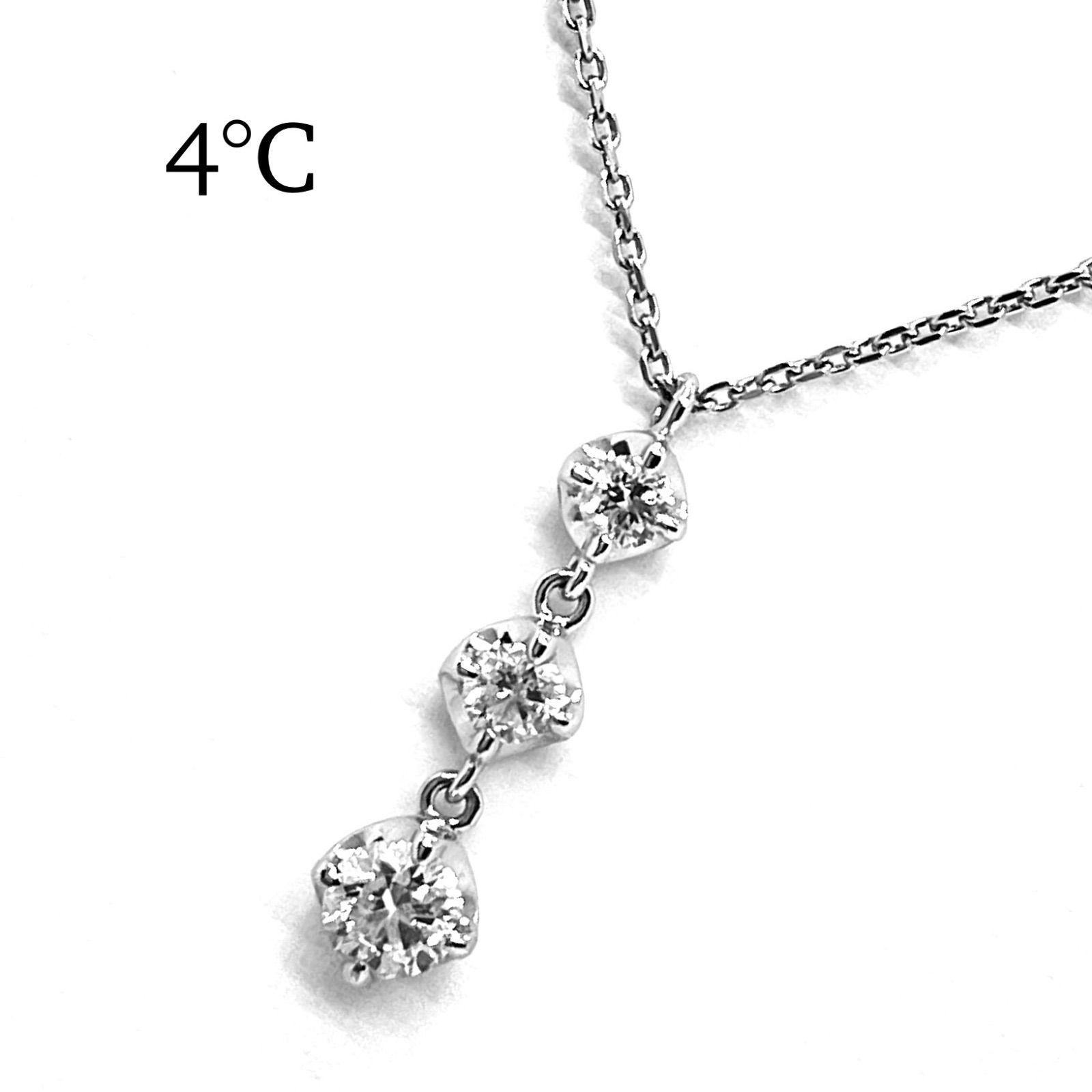 4℃ / ヨンドシー ダイヤネックレス　3ストーン　 0.389ct 　Pt850