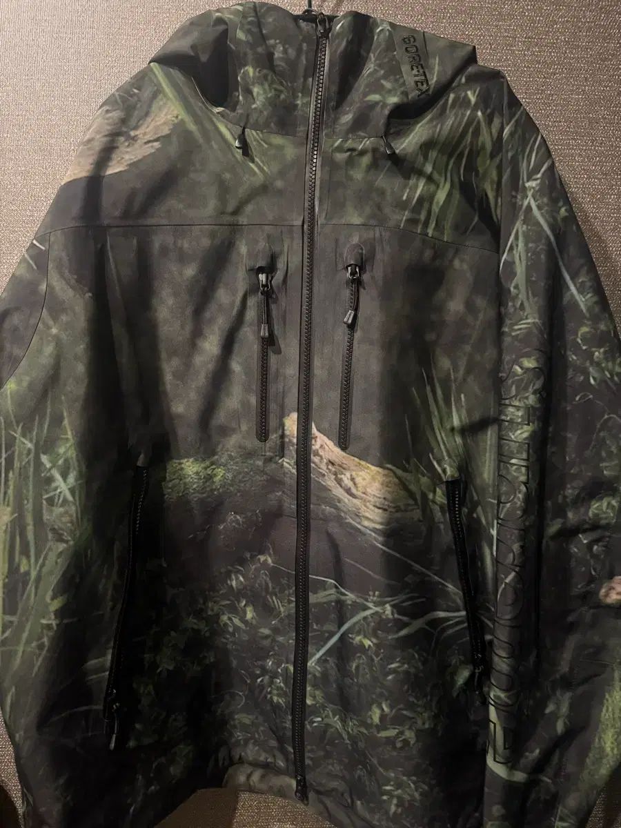 Supreme GORE-TEX 92,653円