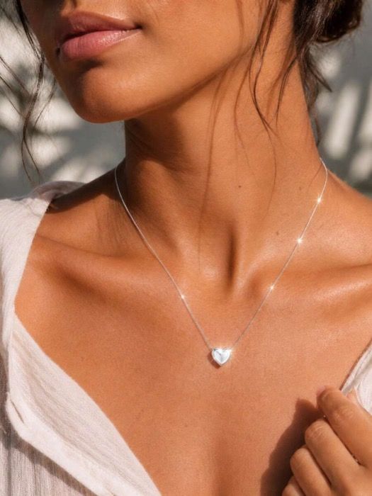 ジュエリー レディース ネックレス ペンダントネックレス 925スターリングシルバー ハートペンダントネックレス、Y2Kスタイル ショートネックレス、女性&ティーンガールに適し、ミニマリストハートチョーカーネックレス、バレンタインデーのギフト