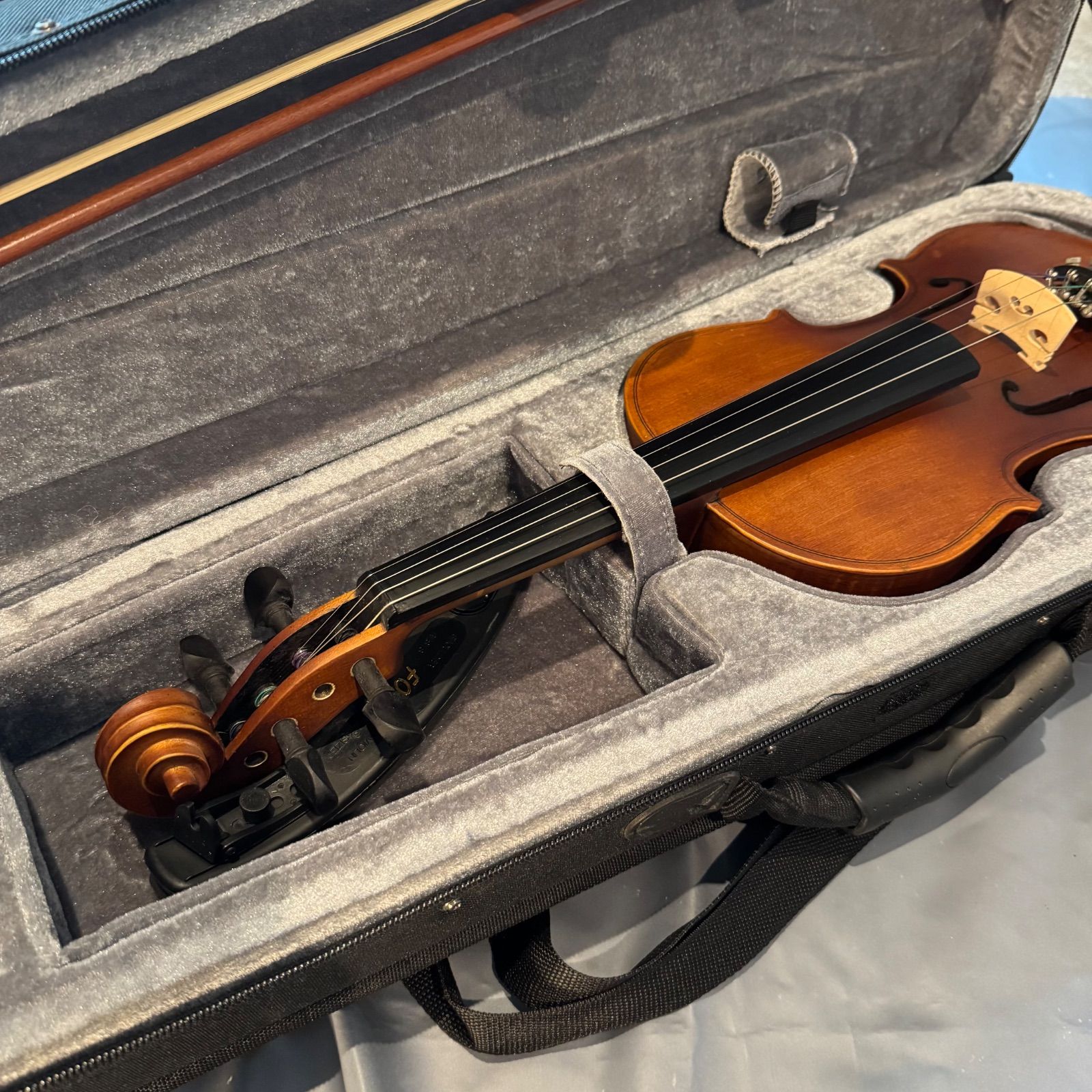 Hallstatt V-12 バイオリン ケース、弓付属 4/4 - メルカリ