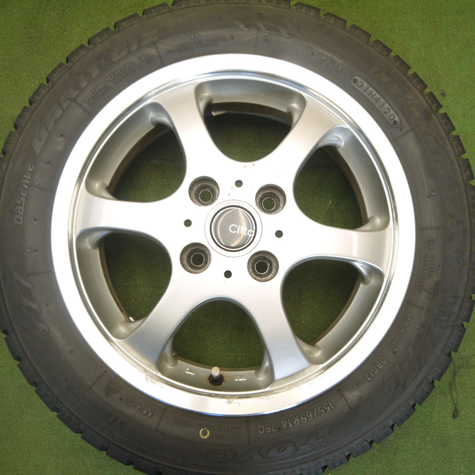バリ溝！9.5分◎スタッドレス 155/65R14 トーヨー オブザーブ ガリット