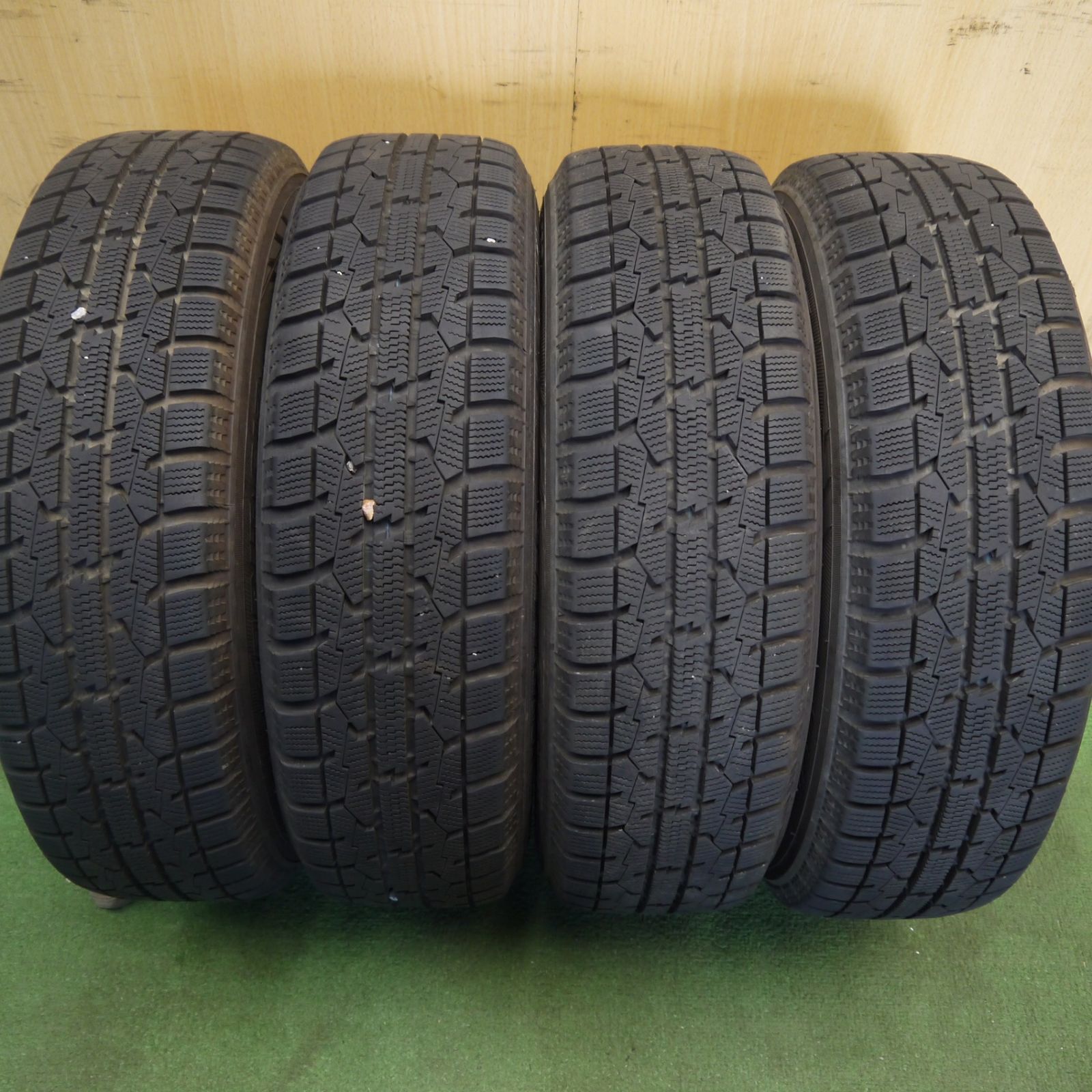バリ山　スタッドレス　トーヨー　ガリットGIZ  14インチ　 2018年製 バリ溝！9.5分◎スタッドレス 155/65R14 トーヨー オブザーブ ガリット