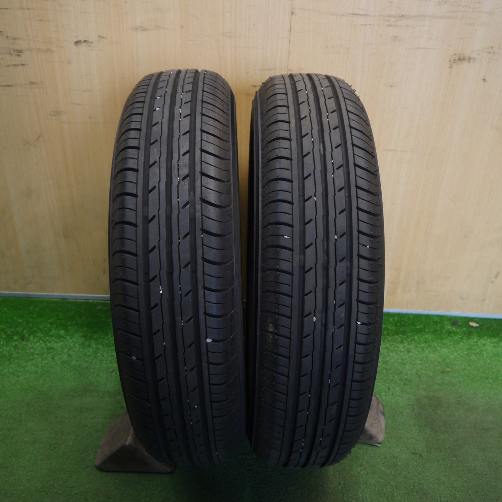 2本価格！24年★145/80R13 ヨコハマ BluEarth-ES ES32 ブルーアース 13インチ タイヤ N-BOX ラパン ココア キャンバス タント ウェイク 等★6061509Hノタ