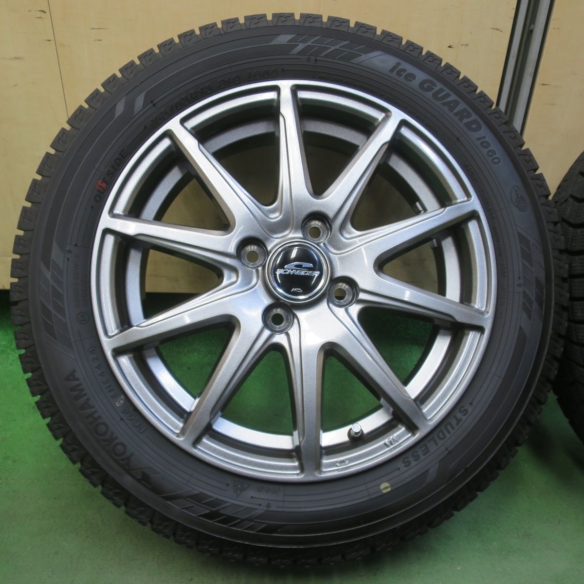 バリ溝！24年！キレイ！ほぼ10分◎スタッドレス 165/65R15 ヨコハマ