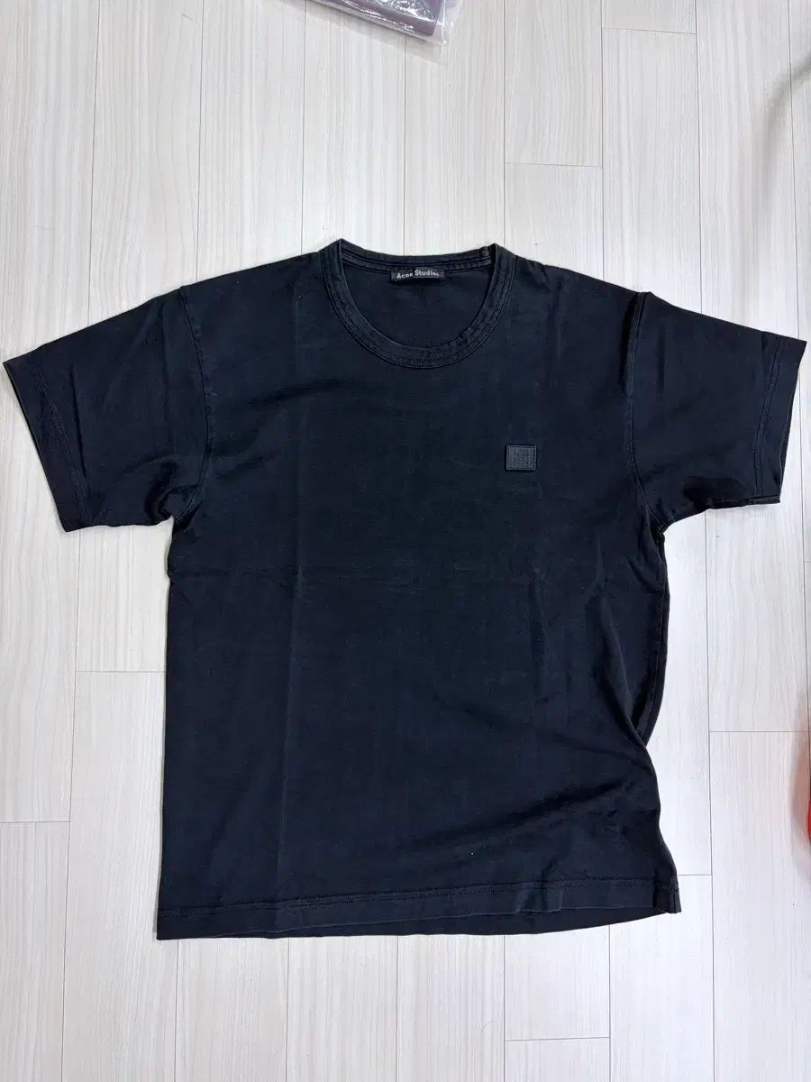 Acne Studios アクネストゥディオズ フェイス ロゴ 半袖Tシャツ ブラック xsサイズ